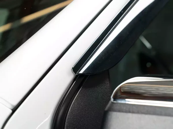 RealTruck AVS Outside Mount Ventvisor Window Deflectors
